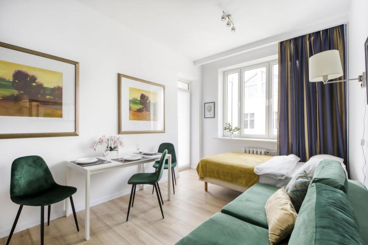 23 Unit Miniapartments Warszawa Lotnisko Okecie Fajne Ministudio Przy Bitwy Warszawskiej Varsóvia Exterior foto