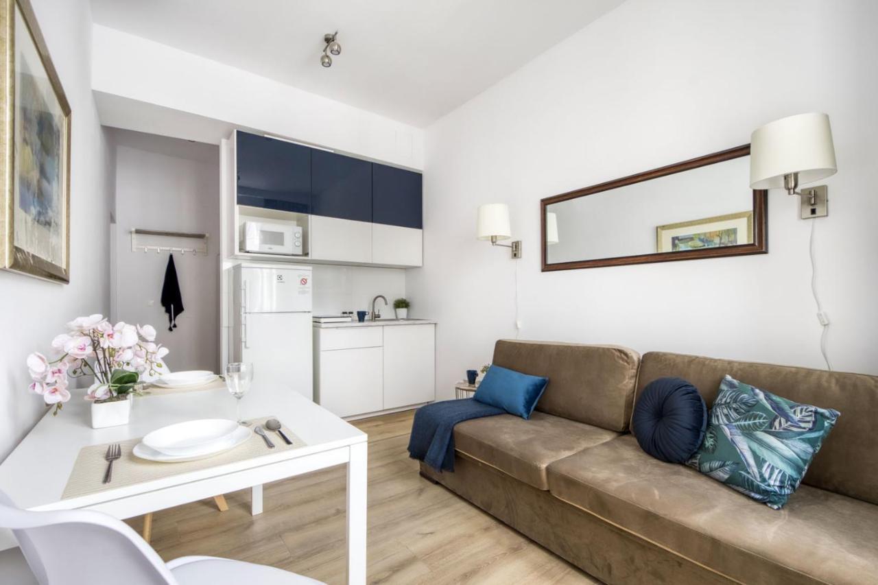 23 Unit Miniapartments Warszawa Lotnisko Okecie Fajne Ministudio Przy Bitwy Warszawskiej Varsóvia Exterior foto