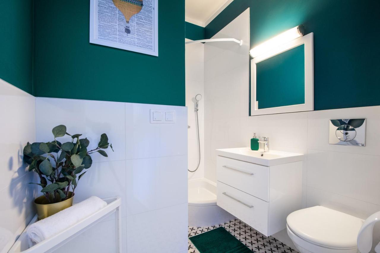 23 Unit Miniapartments Warszawa Lotnisko Okecie Fajne Ministudio Przy Bitwy Warszawskiej Varsóvia Exterior foto
